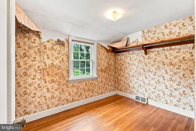 233 ARLINGHAM RD, Flourtown, PA 19031