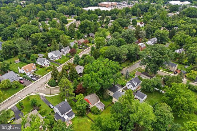 233 ARLINGHAM RD, Flourtown, PA 19031