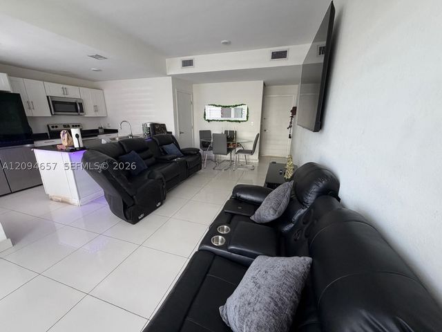 13966 SW 258th Way, Homestead, FL 33032