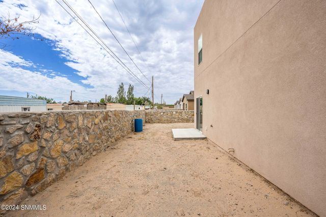 1055 Chitamacha Road, Las Cruces, NM 88007