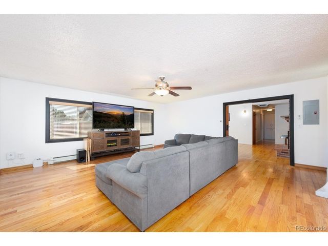 557 Rose Dr, Colorado Springs, CO 80911