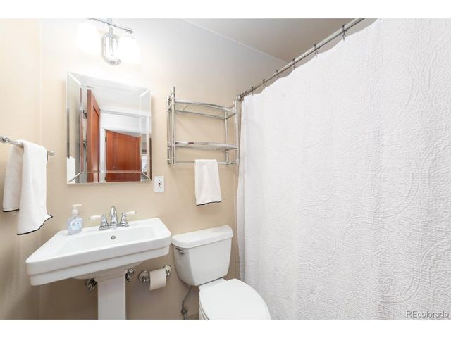 557 Rose Dr, Colorado Springs, CO 80911