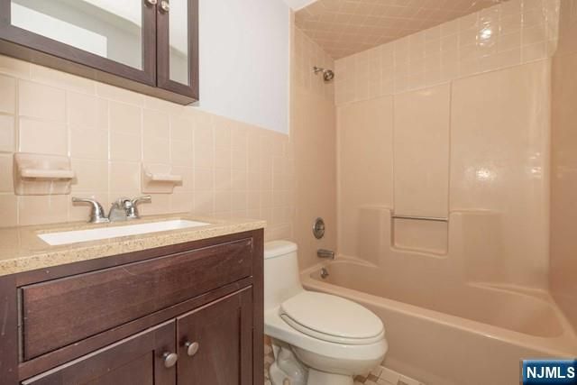 174 Washington Avenue 3, Nutley, NJ 07110