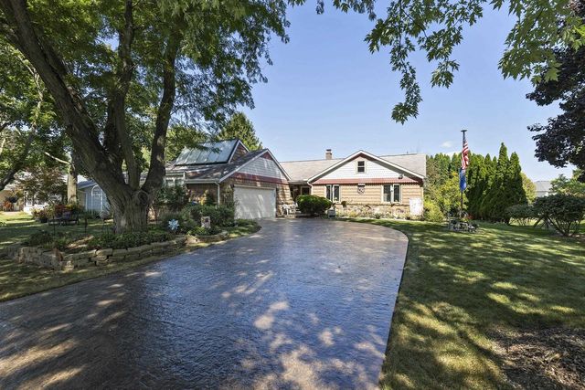 1018 Monroe Street, Fort Atkinson, WI 53538