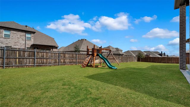 1017 Wrenwood Drive, Justin, TX 76247