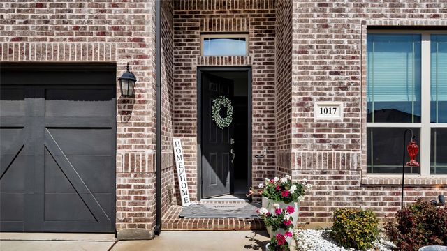 1017 Wrenwood Drive, Justin, TX 76247