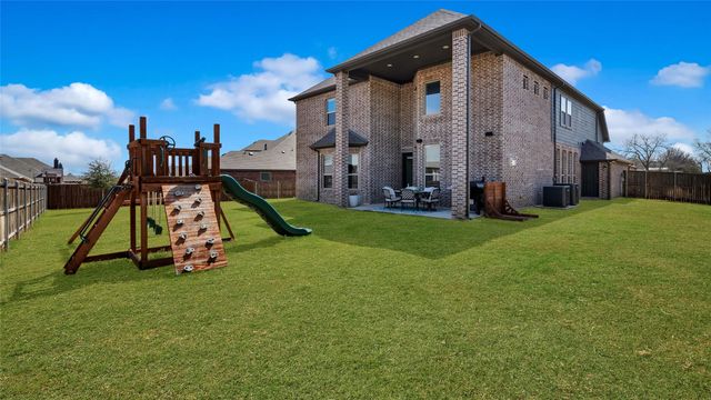 1017 Wrenwood Drive, Justin, TX 76247