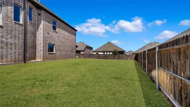1017 Wrenwood Drive, Justin, TX 76247
