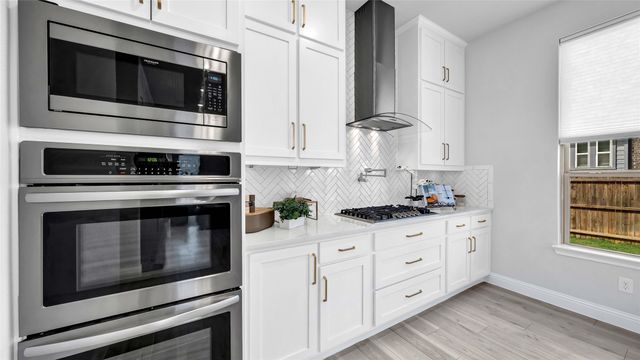 1017 Wrenwood Drive, Justin, TX 76247