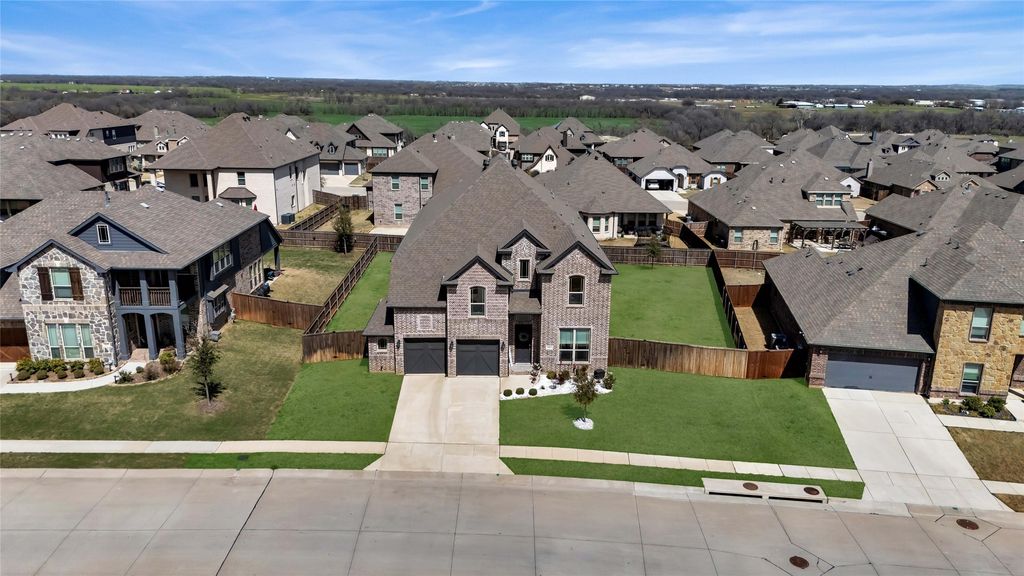 1017 Wrenwood Drive, Justin, TX 76247