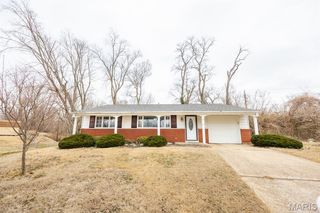 5 Helen Court, Fairview Heights, IL 62208