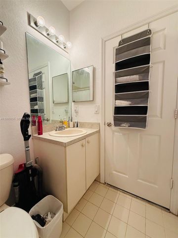 3624 NW 29th Pl, Lauderdale Lakes, FL 33311