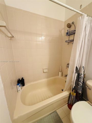 3624 NW 29th Pl, Lauderdale Lakes, FL 33311