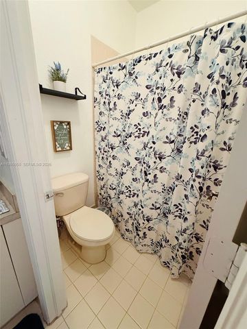 3624 NW 29th Pl, Lauderdale Lakes, FL 33311