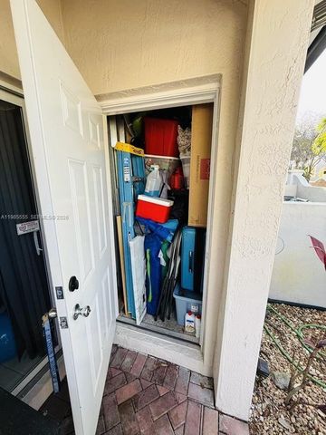 3624 NW 29th Pl, Lauderdale Lakes, FL 33311