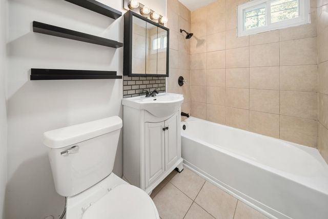 2011 219th Street, Sauk Village, IL 60411