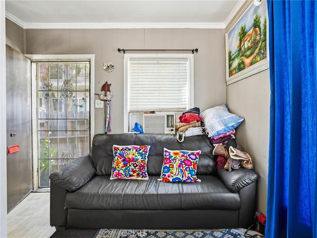 1218 N Hollywood Way, Burbank, CA 91505