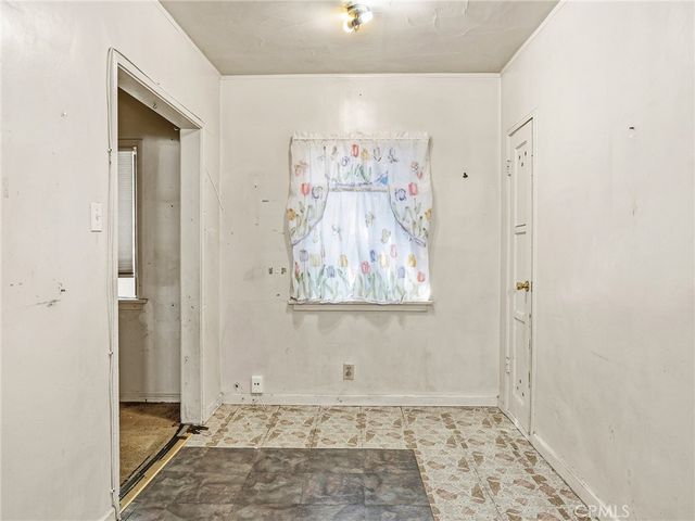1218 N Hollywood Way, Burbank, CA 91505