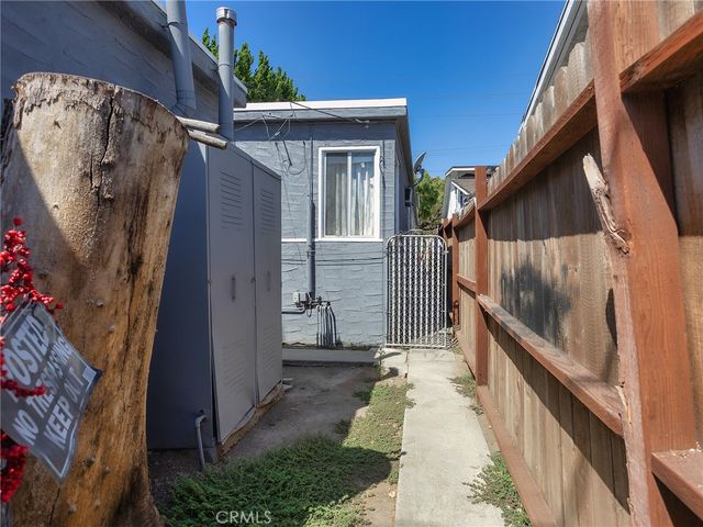 1218 N Hollywood Way, Burbank, CA 91505