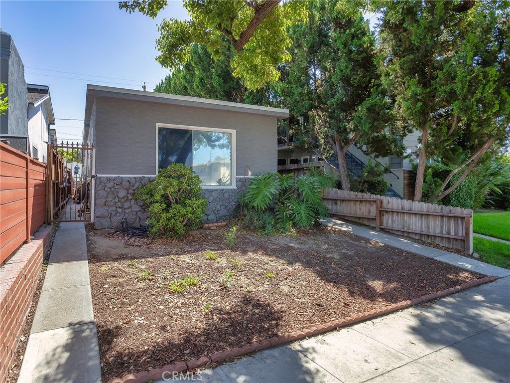 1218 N Hollywood Way, Burbank, CA 91505