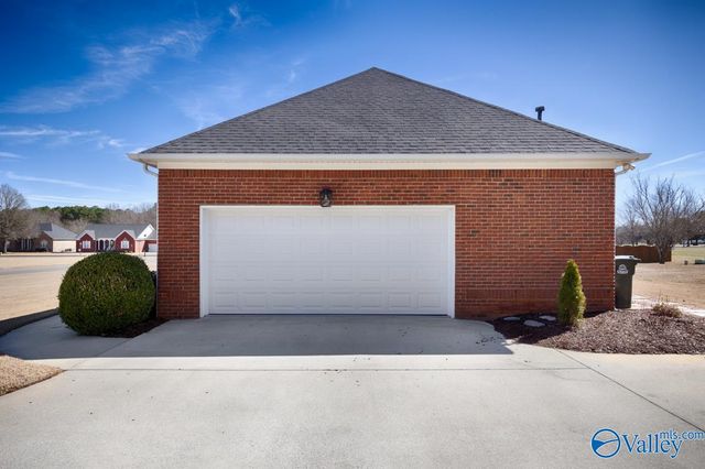 17916 Remington Drive, Athens, AL 35611