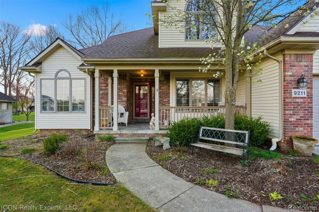 9211 Meadow Ridge, Grand Blanc Charter Township, MI 48439