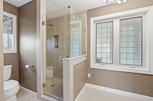 9211 Meadow Ridge, Grand Blanc Charter Township, MI 48439