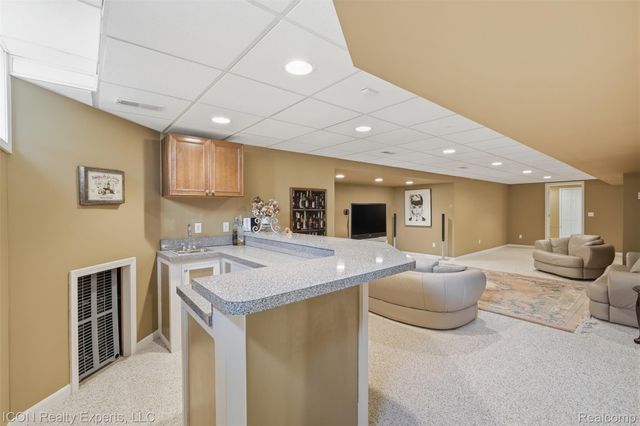 9211 Meadow Ridge, Grand Blanc Charter Township, MI 48439