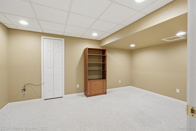 9211 Meadow Ridge, Grand Blanc Charter Township, MI 48439