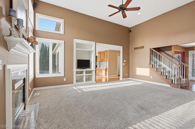 9211 Meadow Ridge, Grand Blanc Charter Township, MI 48439