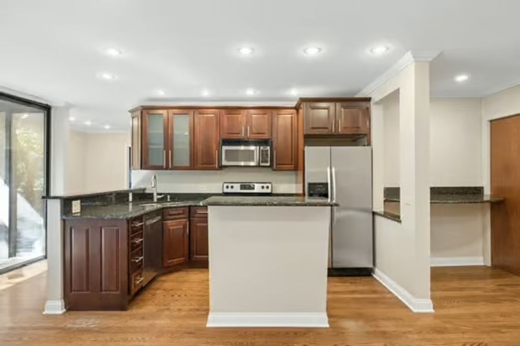 5500 Hillcrest Lane 129-1L, Lisle, IL 60532 — photo 4