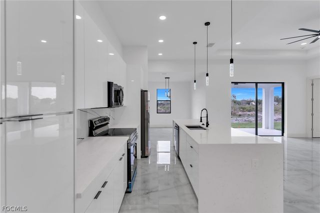 1302 Lee AVE, Lehigh Acres, FL 33972