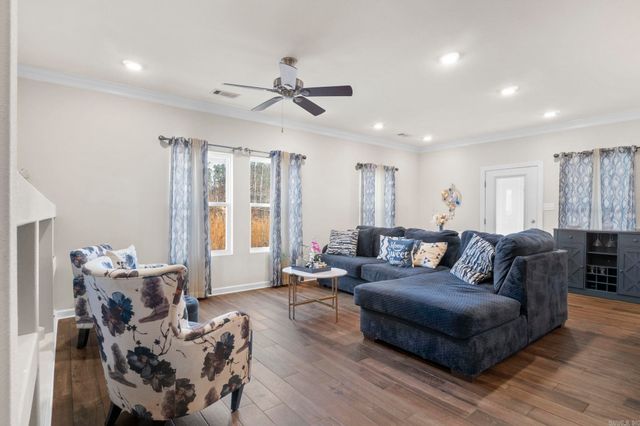 1 Jocote Way, Hot Springs Village, AR 71909