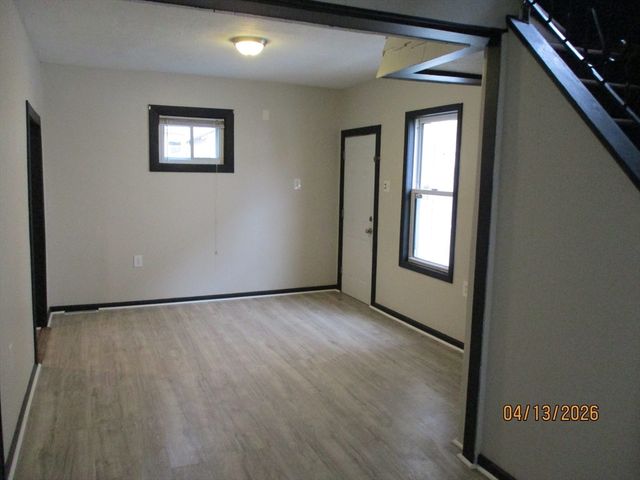 15 Dana St, Lowell, MA 01850