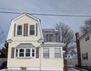 15 Dana St, Lowell, MA 01850