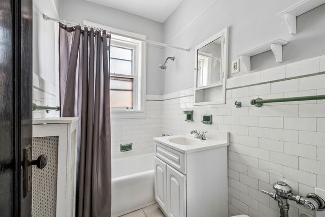 538 Michigan Avenue 3F, Evanston, IL 60202