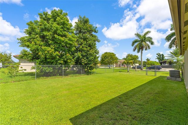 20464 SW 325th Street, Homestead, FL 33030