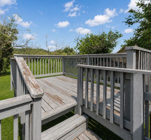 111 Pecan Orchard LN, Marble Falls, TX 78654