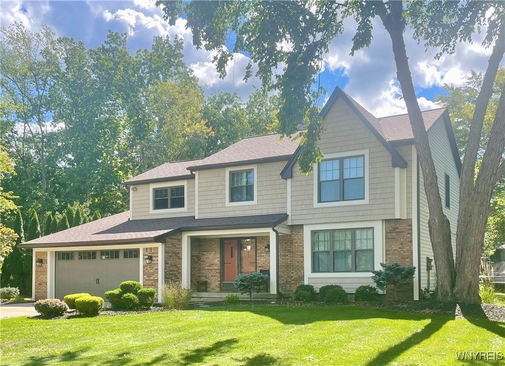 45 Scattertree Lane, Orchard Park, NY 14127