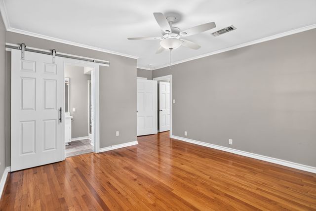 202 S Tower Street, Weatherford, TX 76086