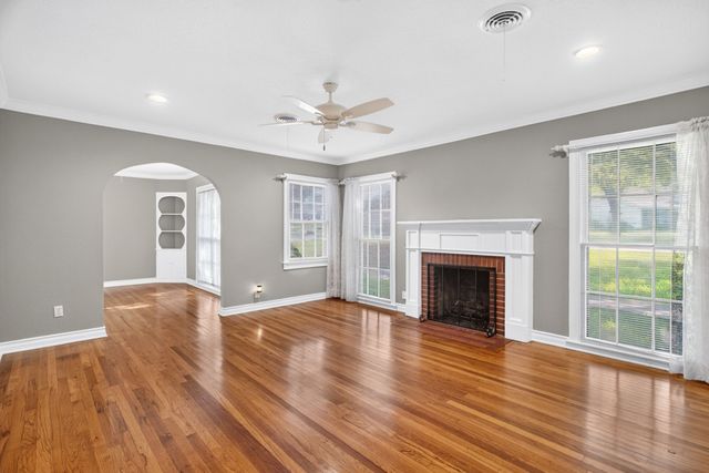 202 S Tower Street, Weatherford, TX 76086