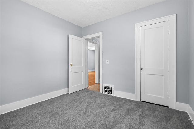 132 Gilkison Avenue, Kalamazoo, MI 49006