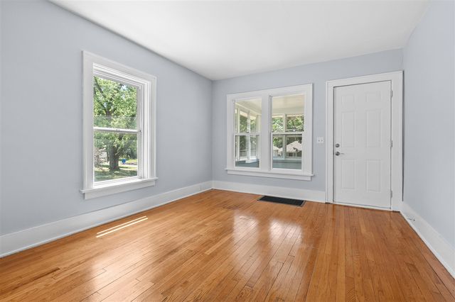 132 Gilkison Avenue, Kalamazoo, MI 49006