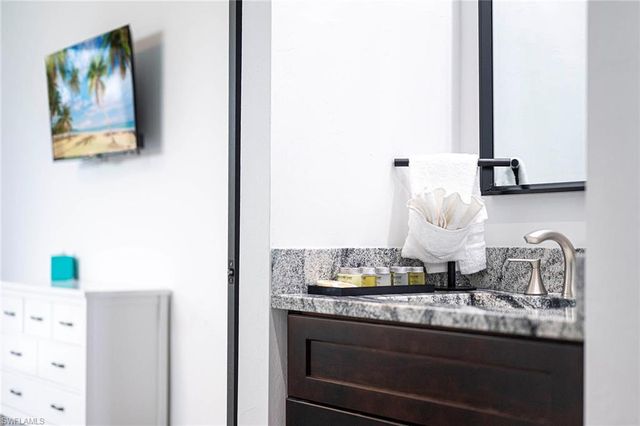 231 Gleason PKWY, Cape Coral, FL 33914