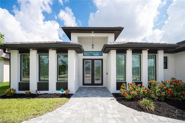 231 Gleason PKWY, Cape Coral, FL 33914