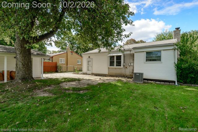 4061 Hayes Street, Wayne, MI 48184