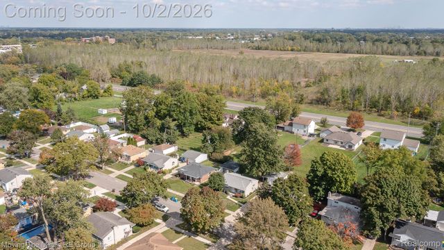 4061 Hayes Street, Wayne, MI 48184