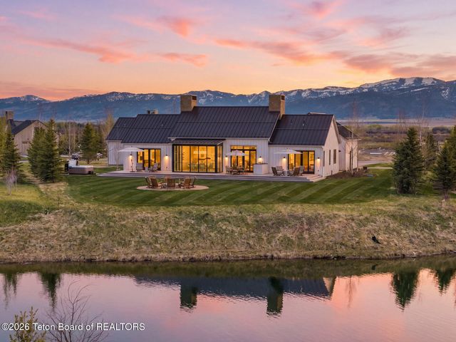 1140 INDIAN PAINTBRUSH Court, Driggs, ID 83422