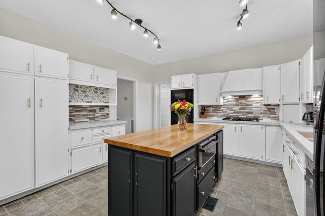 624 Andrew Rucker Ln, Nashville, TN 37211
