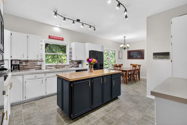 624 Andrew Rucker Ln, Nashville, TN 37211